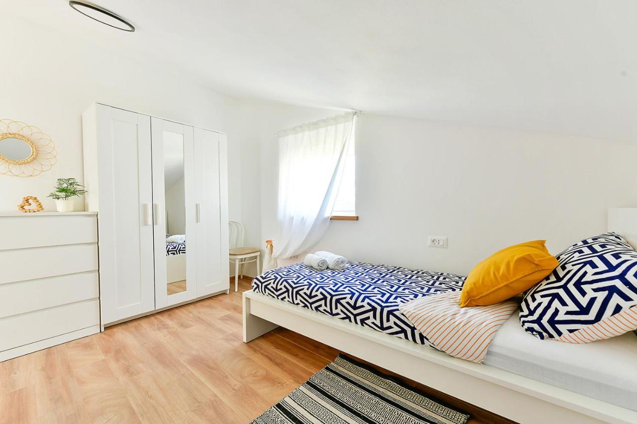 Apartment Aura Poreč Kültér fotó